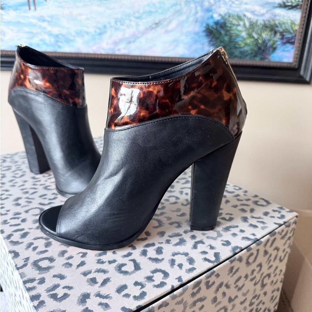 Michael Antonio “John” Peep Toe Booties Size 8 Black Tortoiseshell Heels